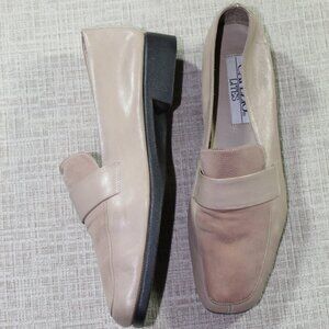 Capezio Lites Size 8.5 Taupe Leather Loafers